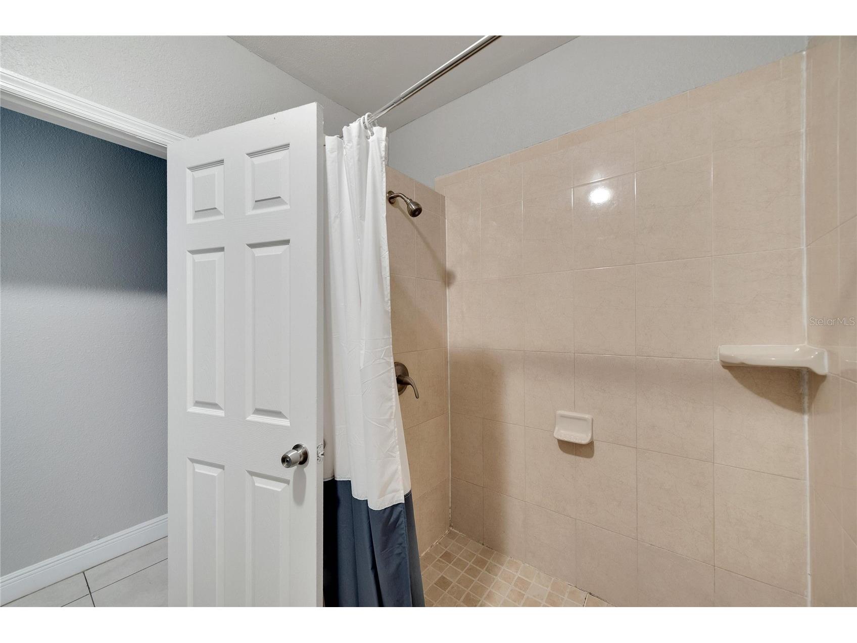3651 Haines Road N Saint Petersburg FL 33704 TB8503934 image28