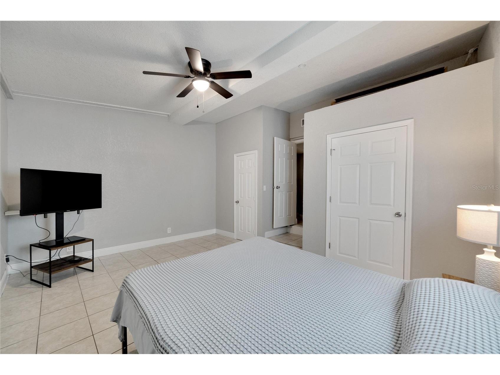 3651 Haines Road N Saint Petersburg FL 33704 TB8503934 image32