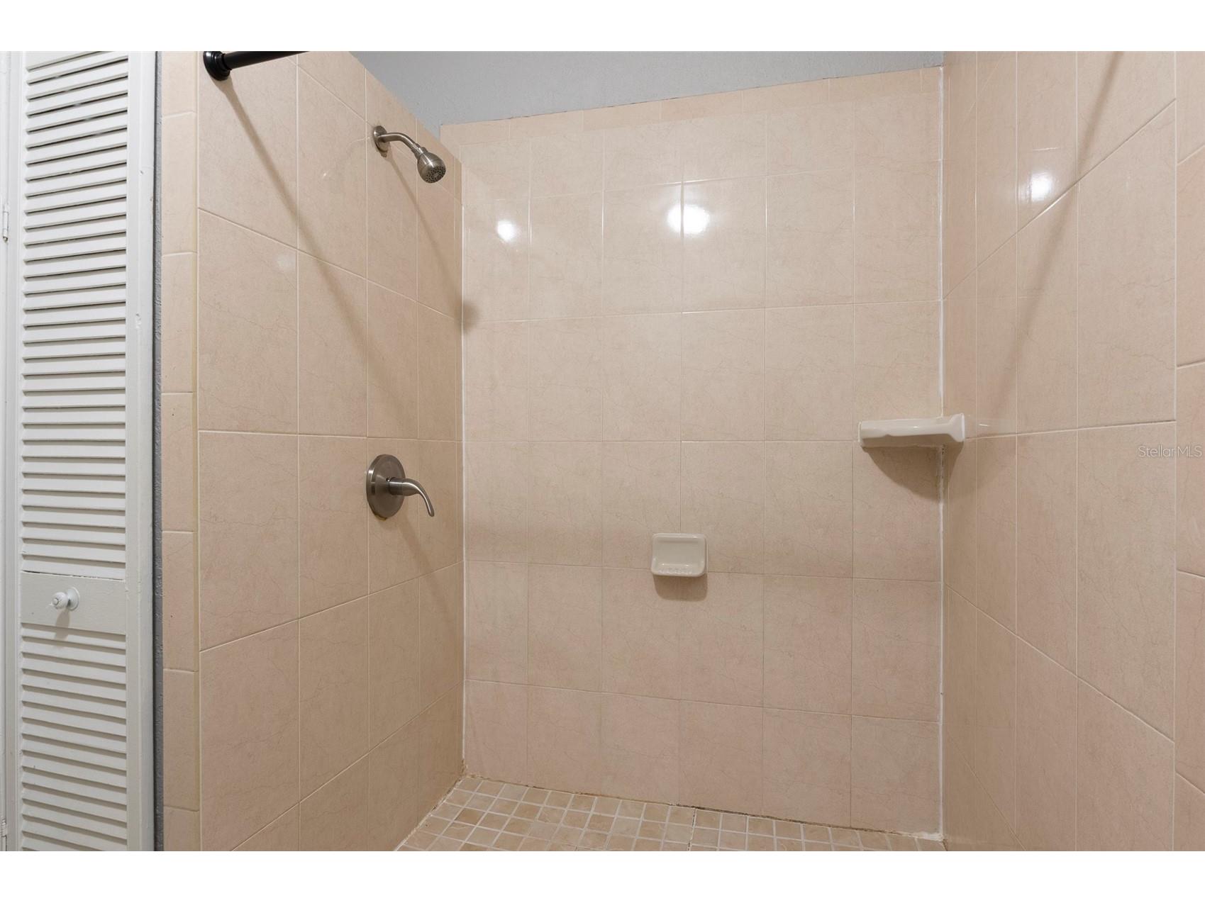 3651 Haines Road N Saint Petersburg FL 33704 TB8525531 image15