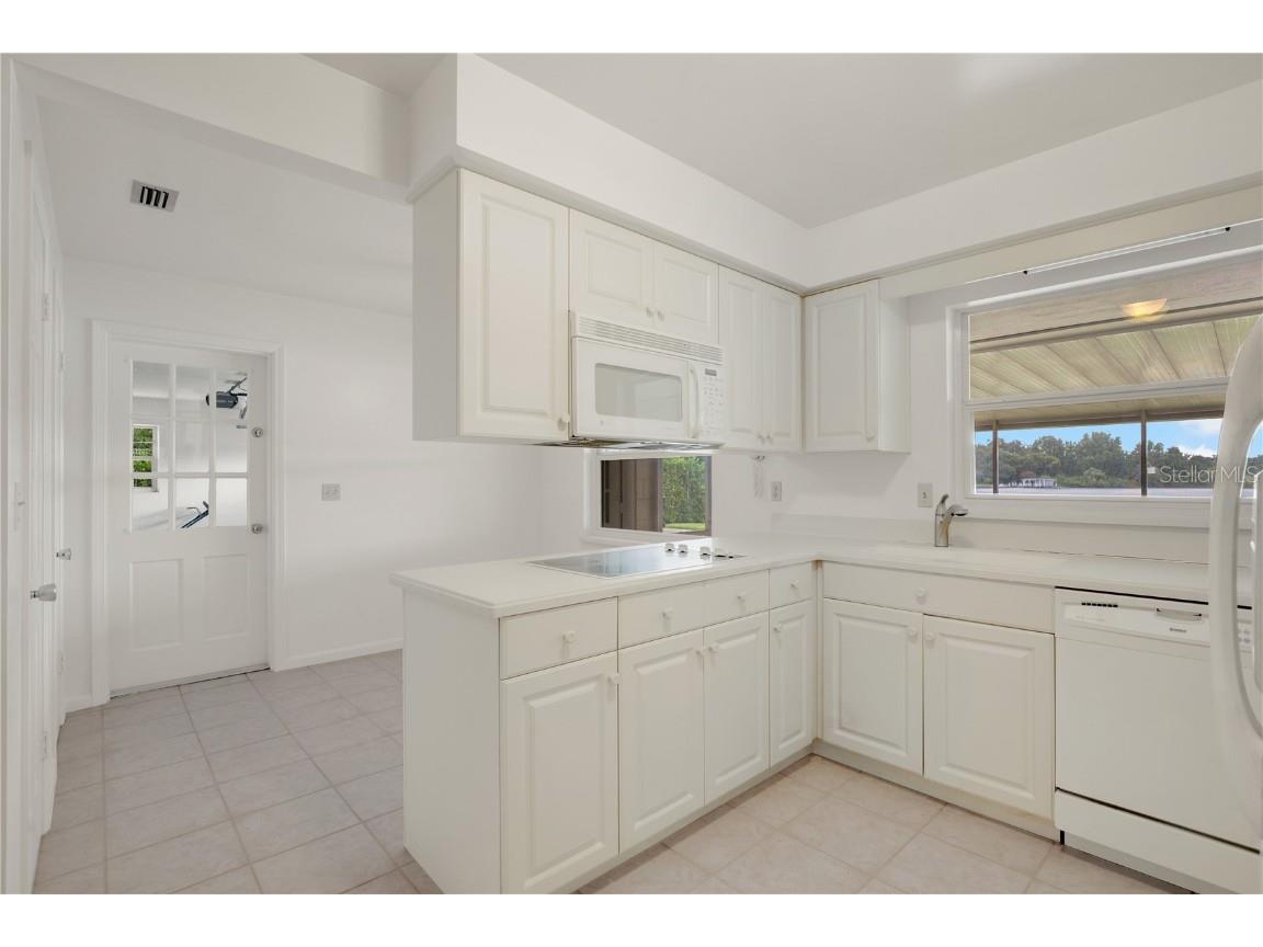 3651 S Rosalind Avenue Orlando FL 32806 - LAKE JENNIE JEWEL O6327806 image9