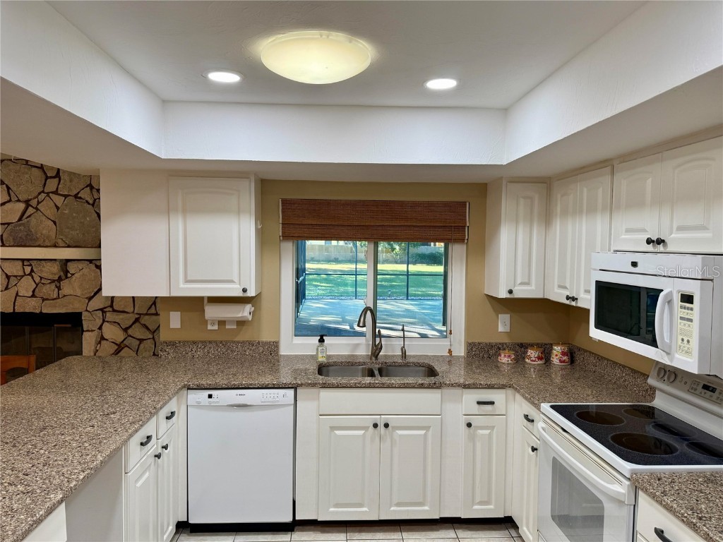 3652 Oak Grove Drive Sarasota FL 34243 O6357781 image25