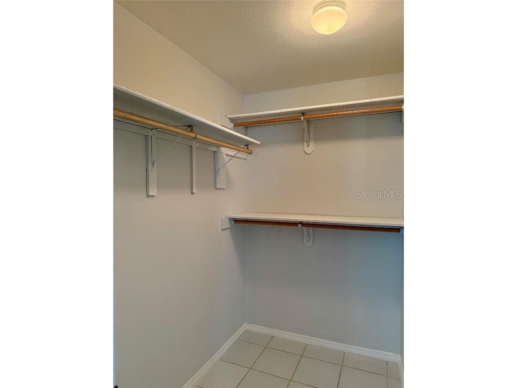 3652 Oak Grove Drive Sarasota FL 34243 O6357781 image35