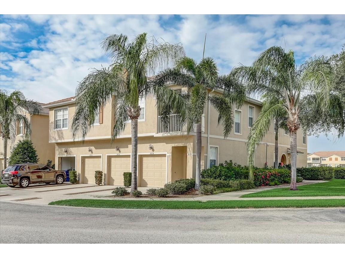 3652 Parkridge Circle #28-106 Sarasota FL 34243 A4541311 image1