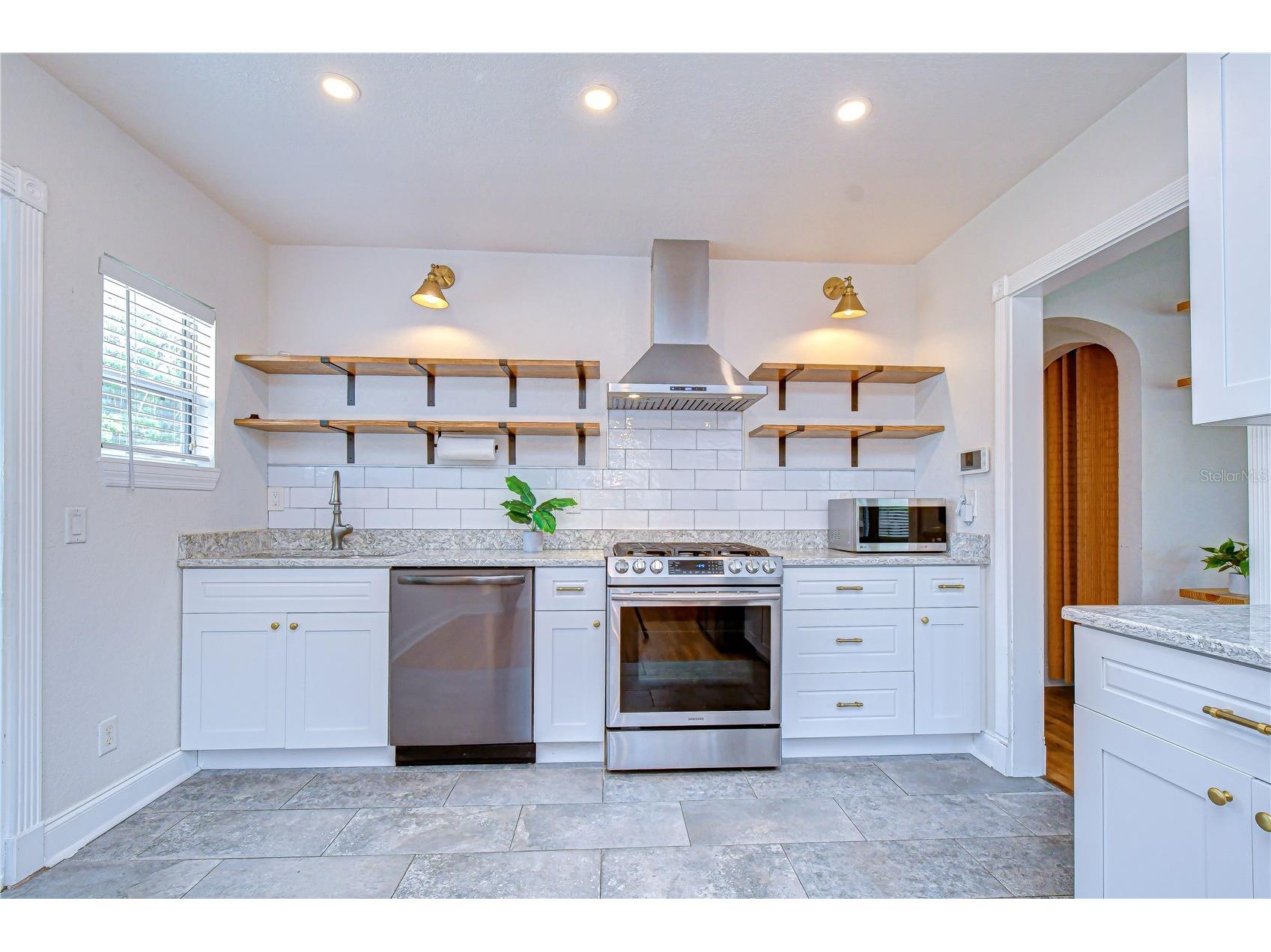 3653 2nd Avenue N Saint Petersburg FL 33713 TB8507192 image13