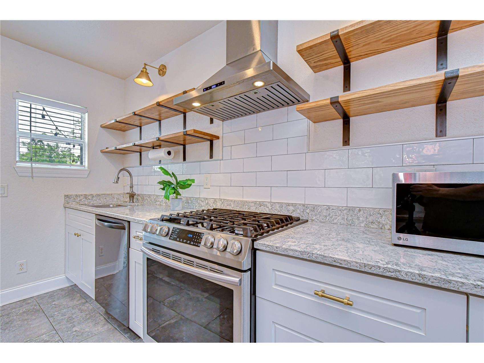 3653 2nd Avenue N Saint Petersburg FL 33713 TB8507192 image14