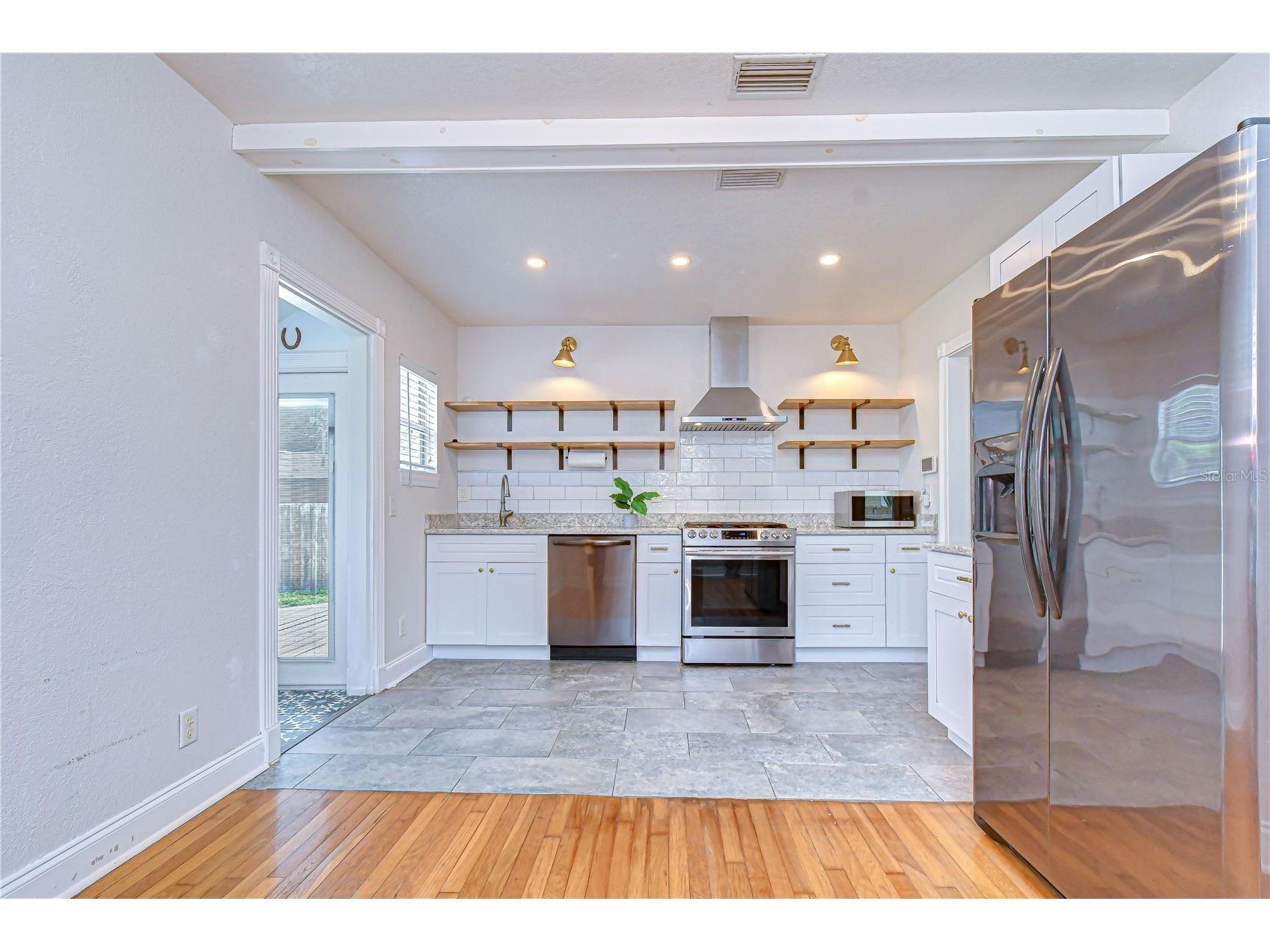 3653 2nd Avenue N Saint Petersburg FL 33713 TB8507192 image16