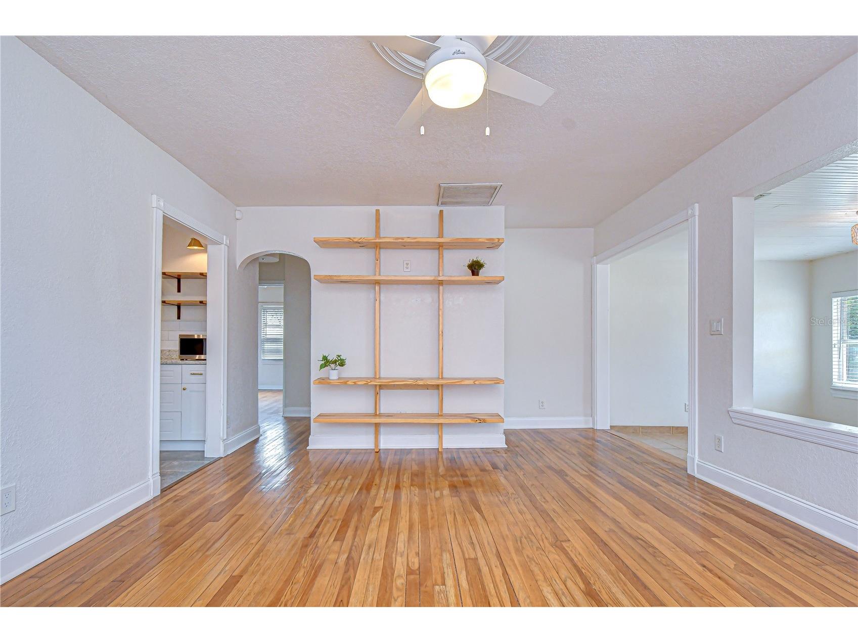 3653 2nd Avenue N Saint Petersburg FL 33713 TB8507192 image9
