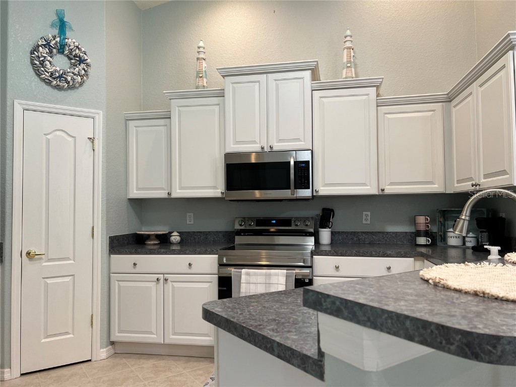 3653 Lakewood Boulevard North Port FL 34287 A4662796 image17