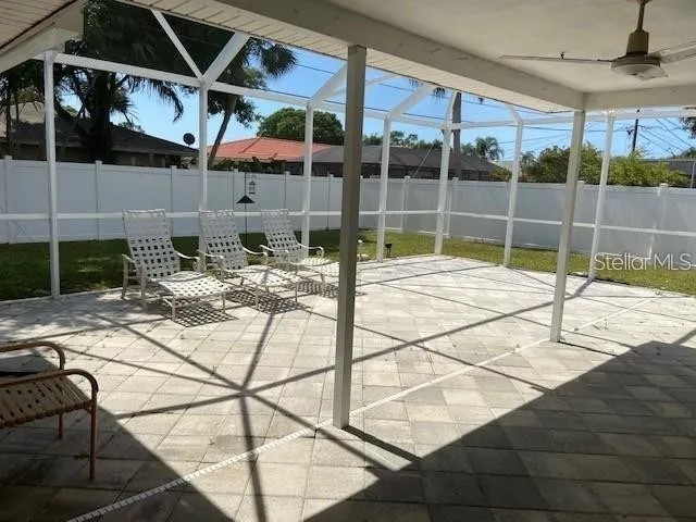 3654 Pin Oaks Street Sarasota FL 34232 A4700157 image12