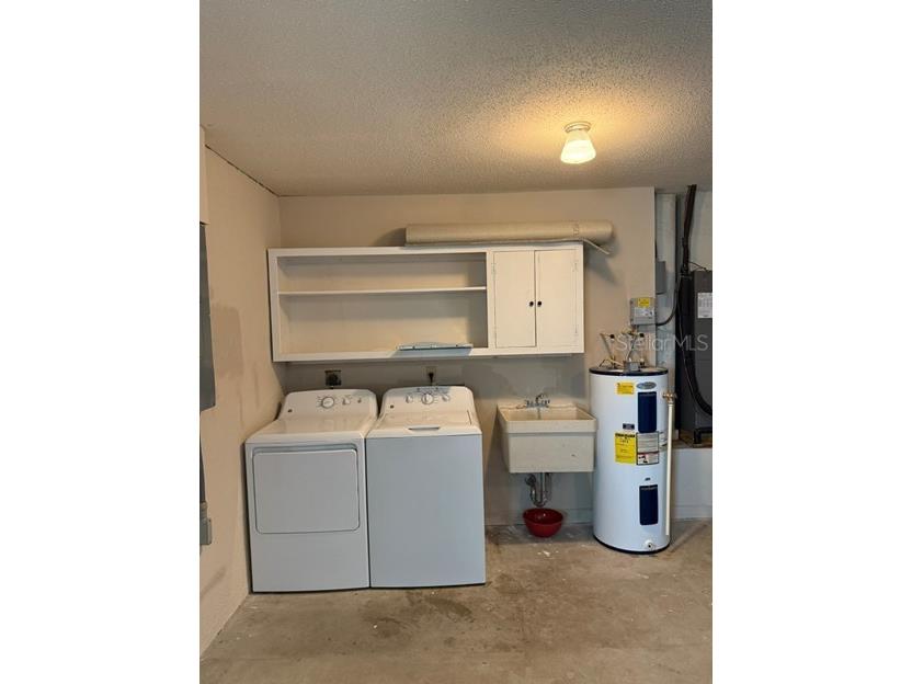 3654 Pin Oaks Street Sarasota FL 34232 A4700157 image28