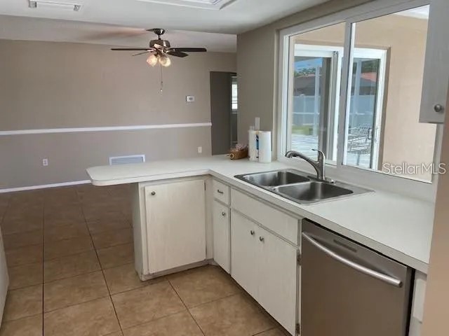 3654 Pin Oaks Street Sarasota FL 34232 A4700157 image7