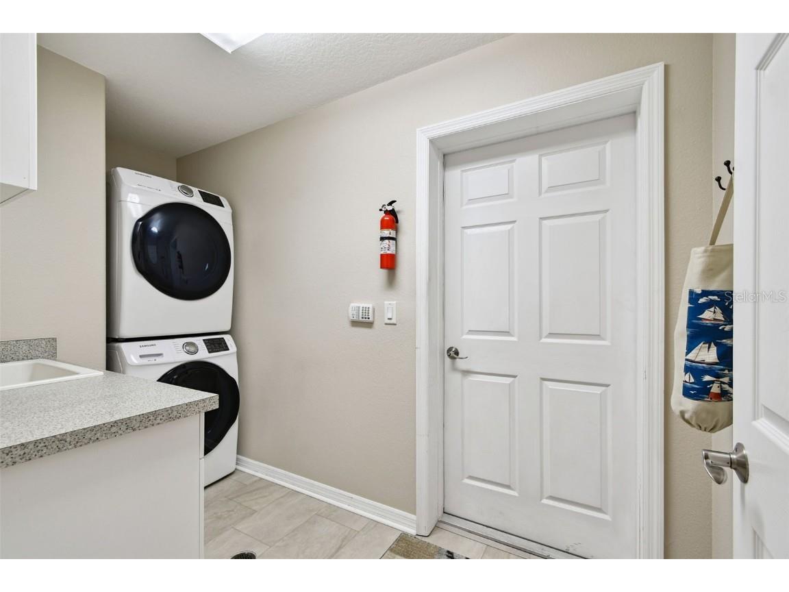 3655 Square West Lane #9 Sarasota FL 34238 W7874908 image34