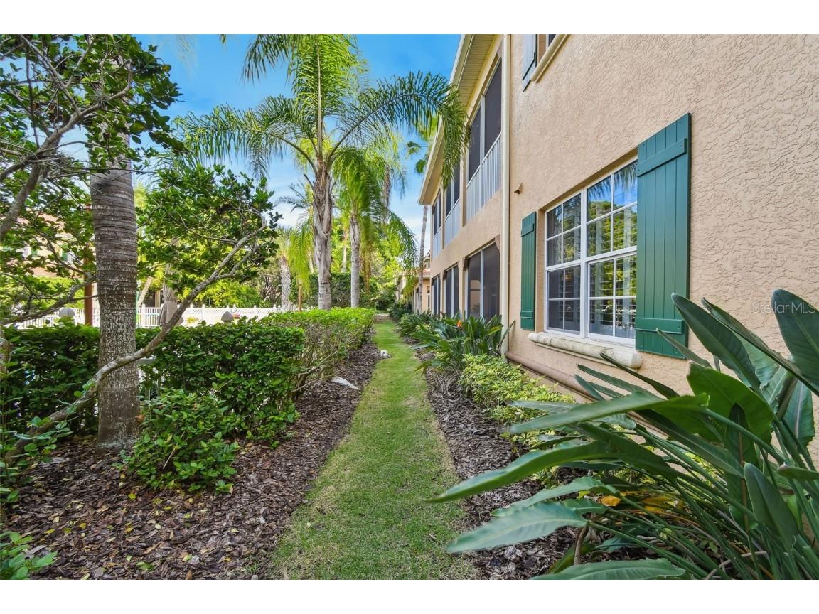 3655 Square West Lane #9 Sarasota FL 34238 W7874908 image44