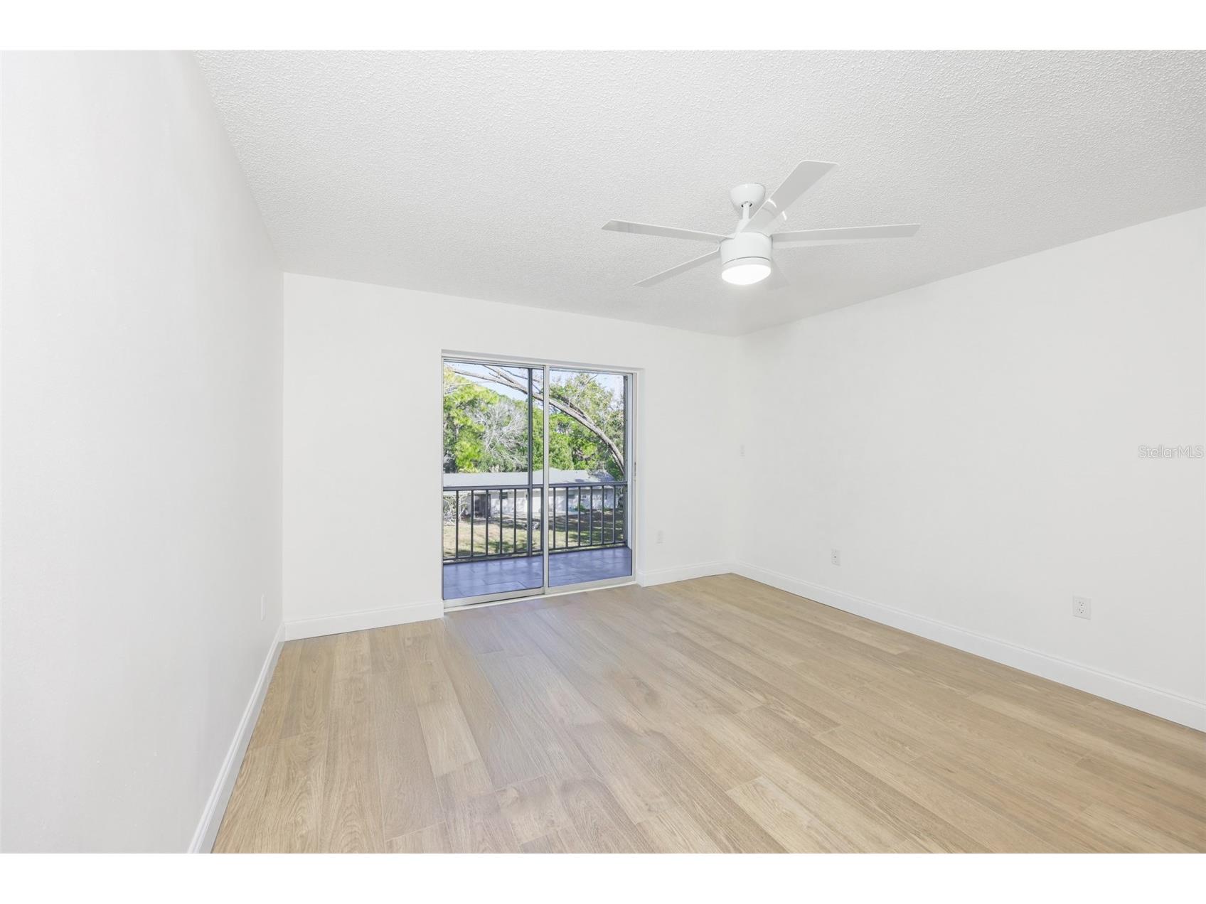 3656 Lake Bayshore Dr Bldg K #319 Bradenton FL 34205 TB8456979 image17