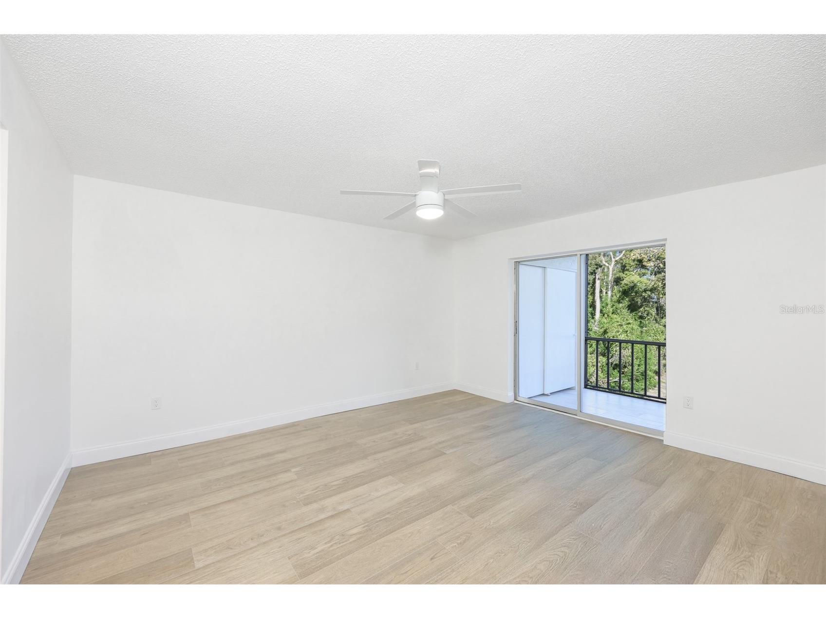 3656 Lake Bayshore Dr Bldg K #319 Bradenton FL 34205 TB8456979 image18