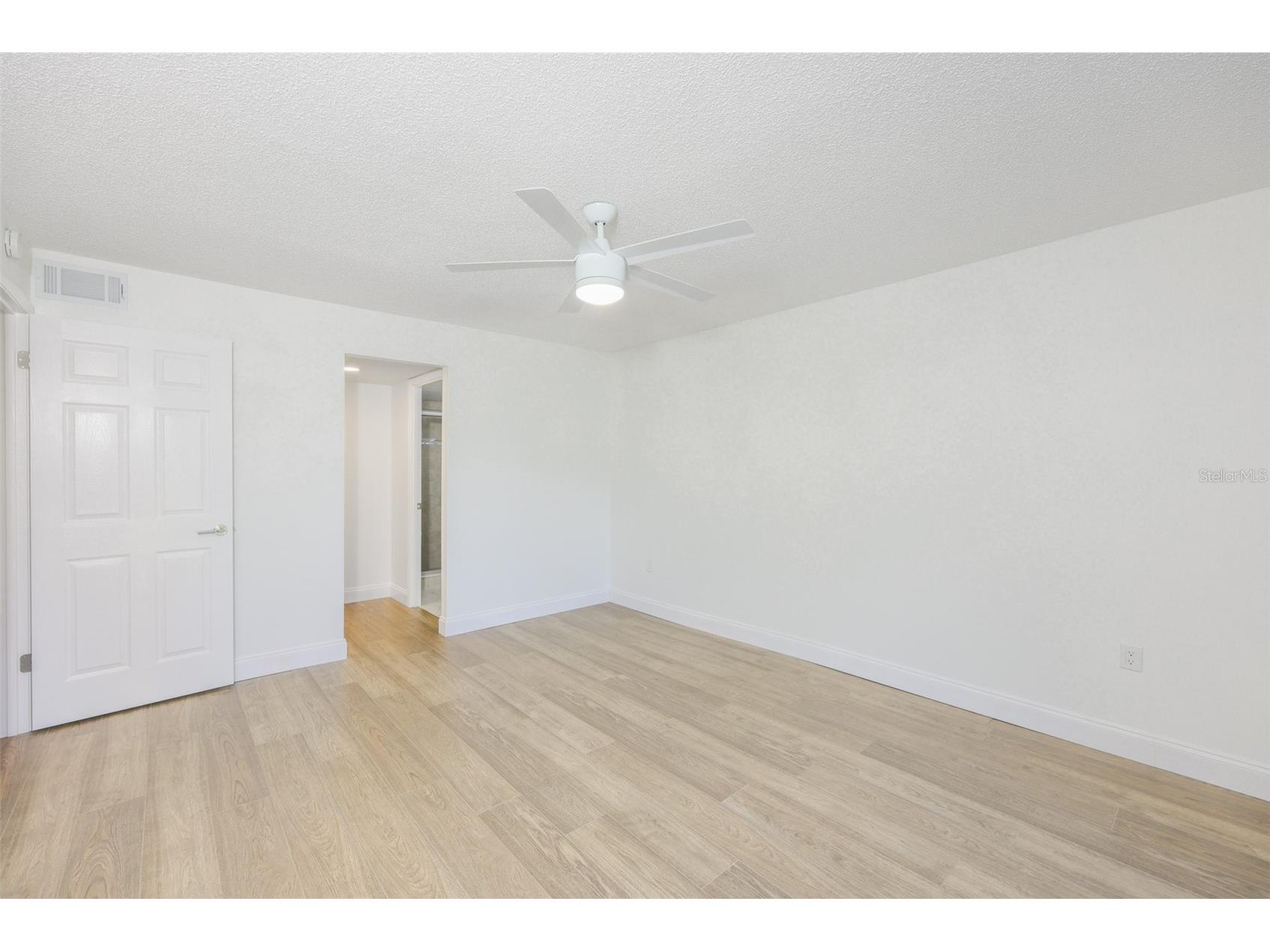 3656 Lake Bayshore Dr Bldg K #319 Bradenton FL 34205 TB8456979 image20