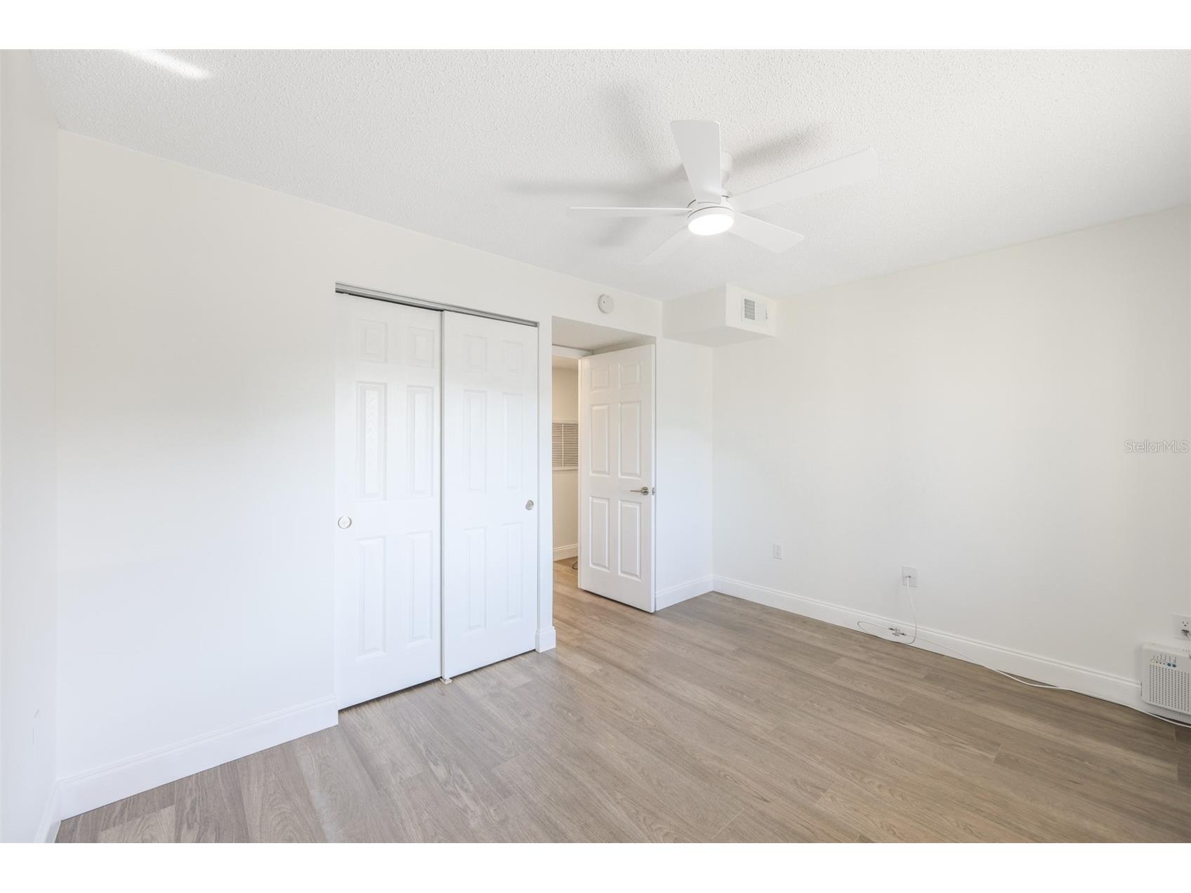 3656 Lake Bayshore Dr Bldg K #319 Bradenton FL 34205 TB8456979 image27