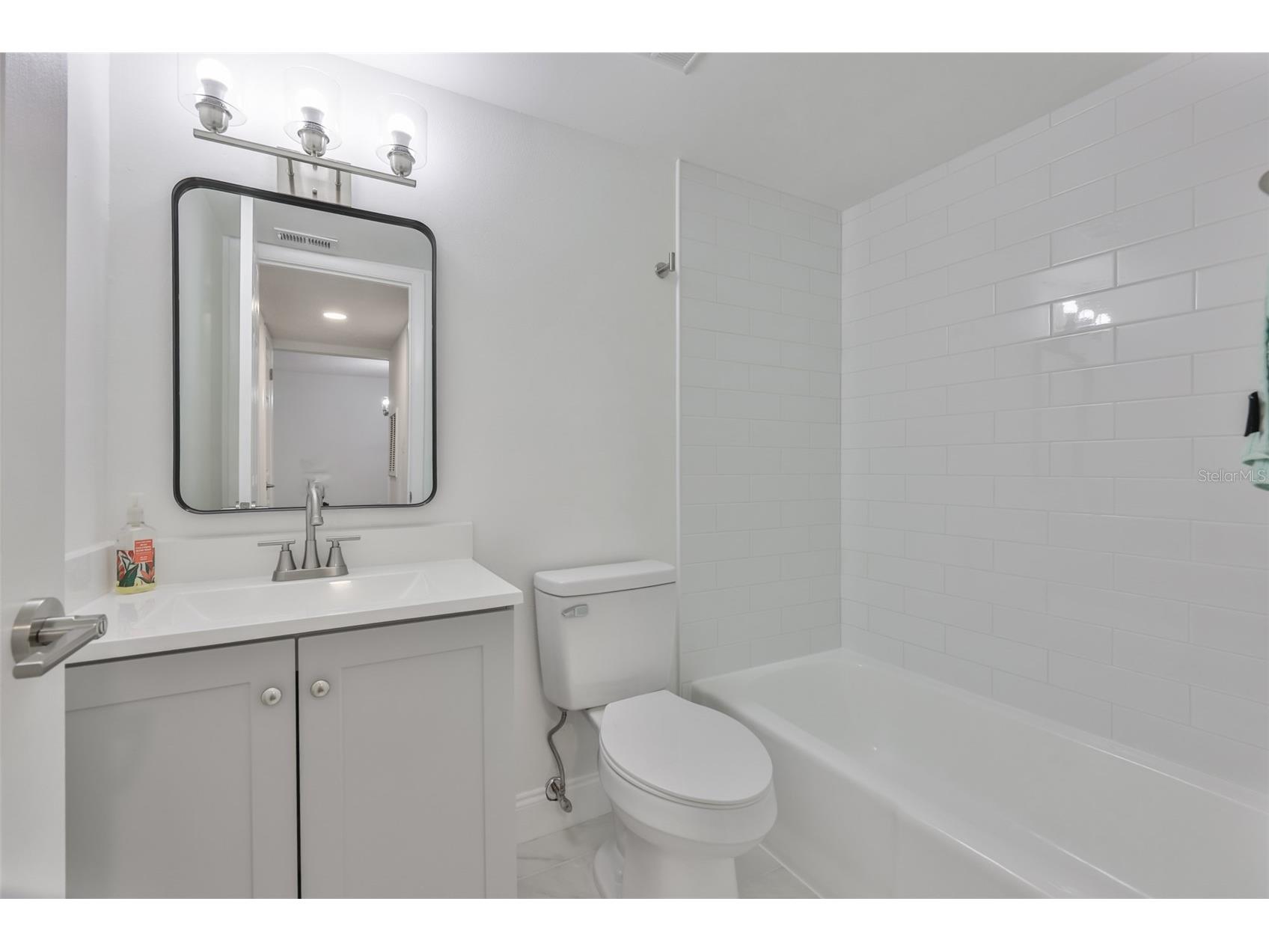 3656 Lake Bayshore Dr Bldg K #319 Bradenton FL 34205 TB8456979 image29