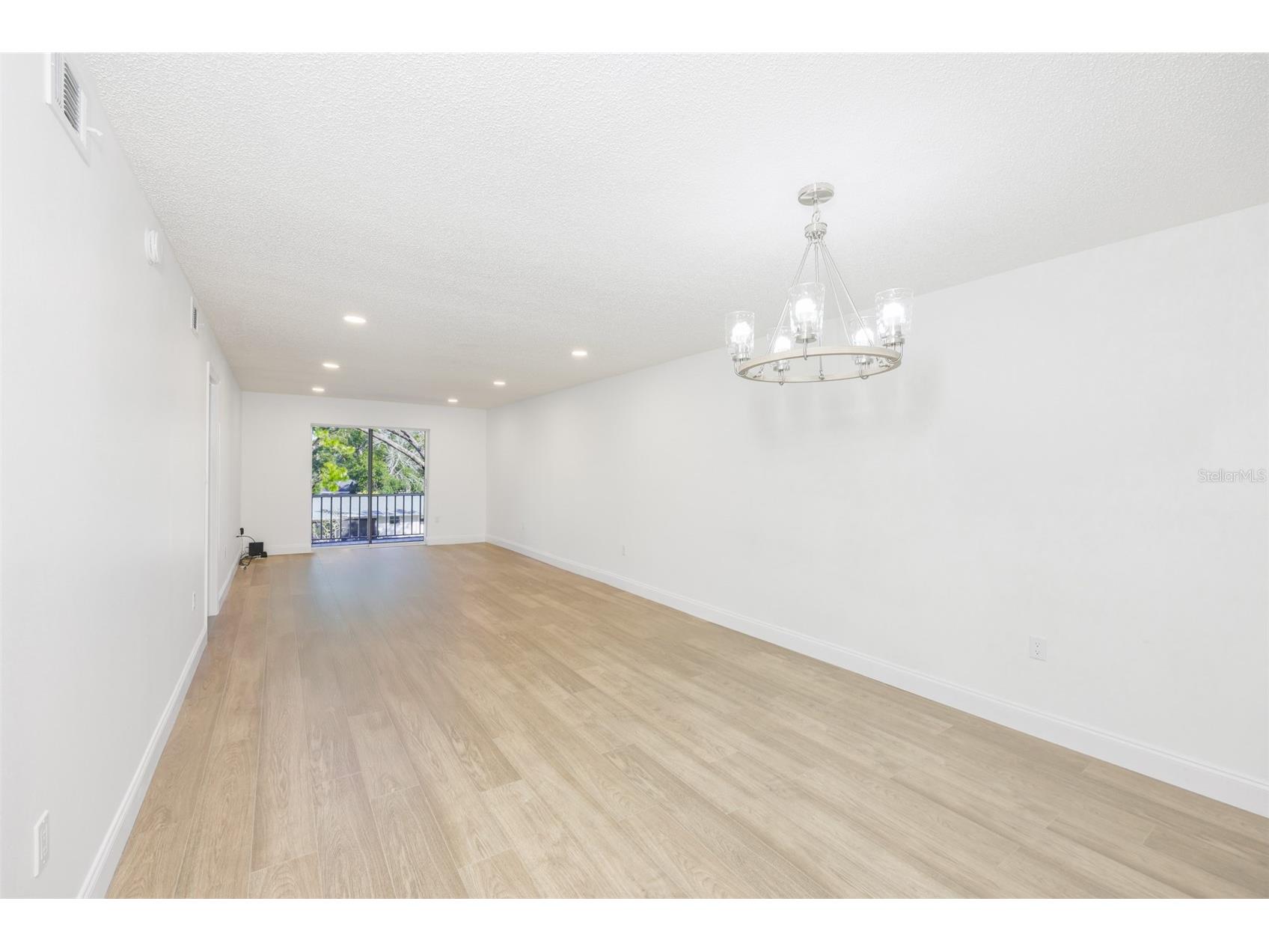 3656 Lake Bayshore Dr Bldg K #319 Bradenton FL 34205 TB8456979 image7