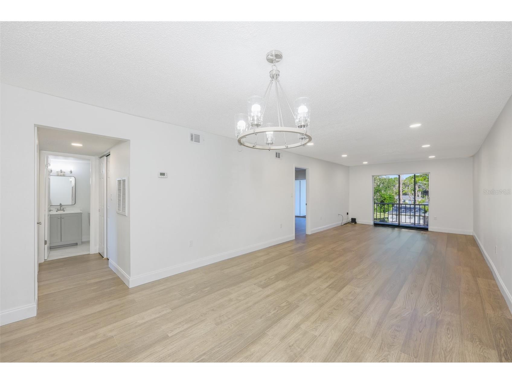 3656 Lake Bayshore Dr Bldg K #319 Bradenton FL 34205 TB8456979 image9