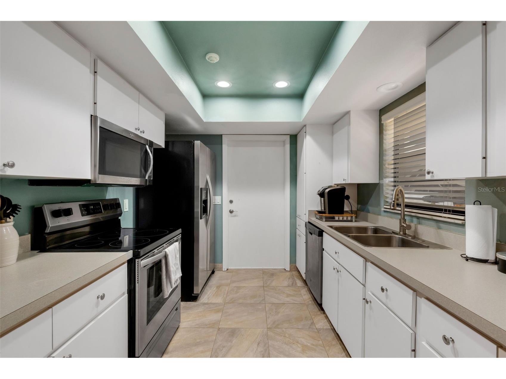 3656 Oak Grove Drive Sarasota FL 34243 A4691432 image21