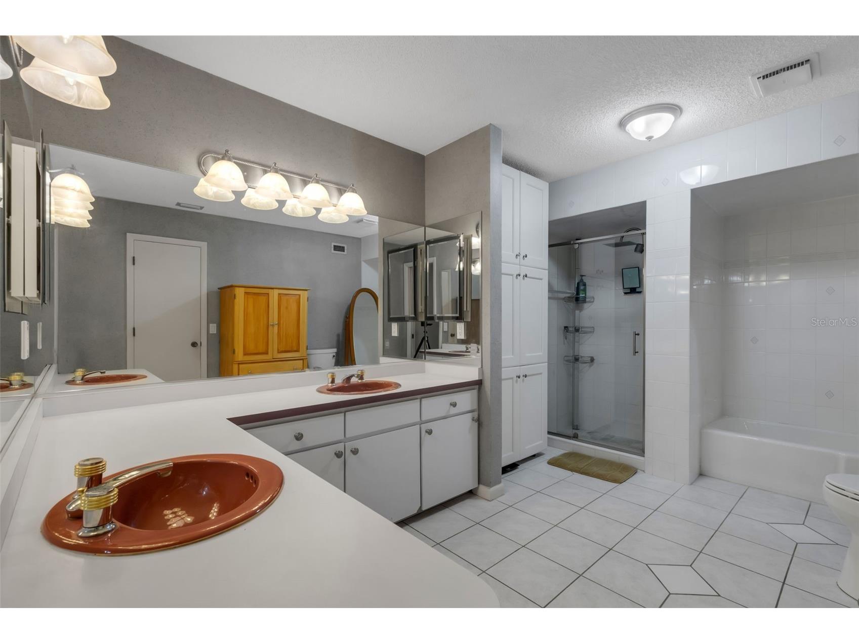 3656 Oak Grove Drive Sarasota FL 34243 A4691432 image25
