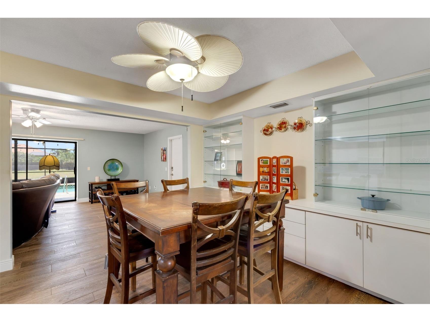 3656 Oak Grove Drive Sarasota FL 34243 A4691432 image9