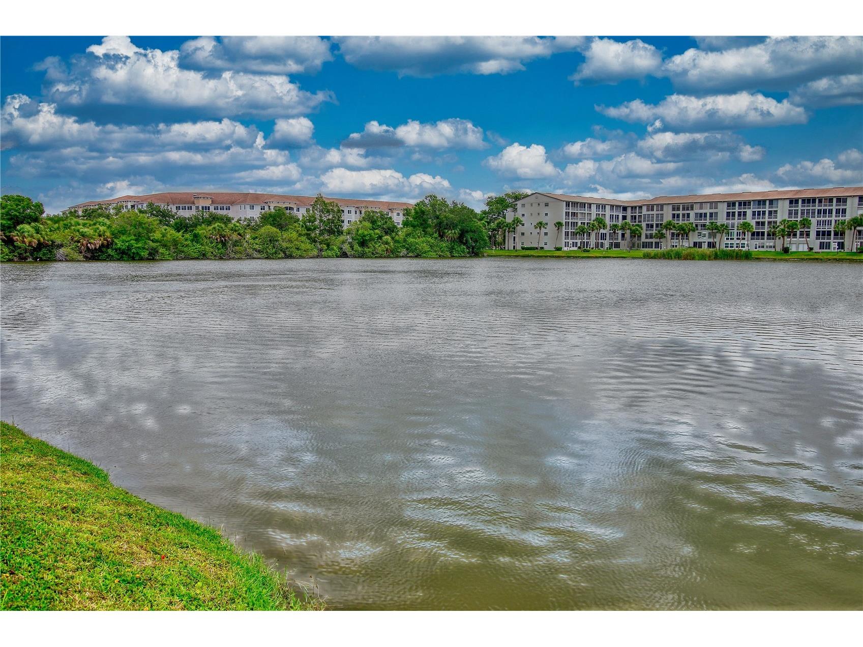 3658 Lake Bayshore Drive #320 Bradenton FL 34205 A4695380 image36