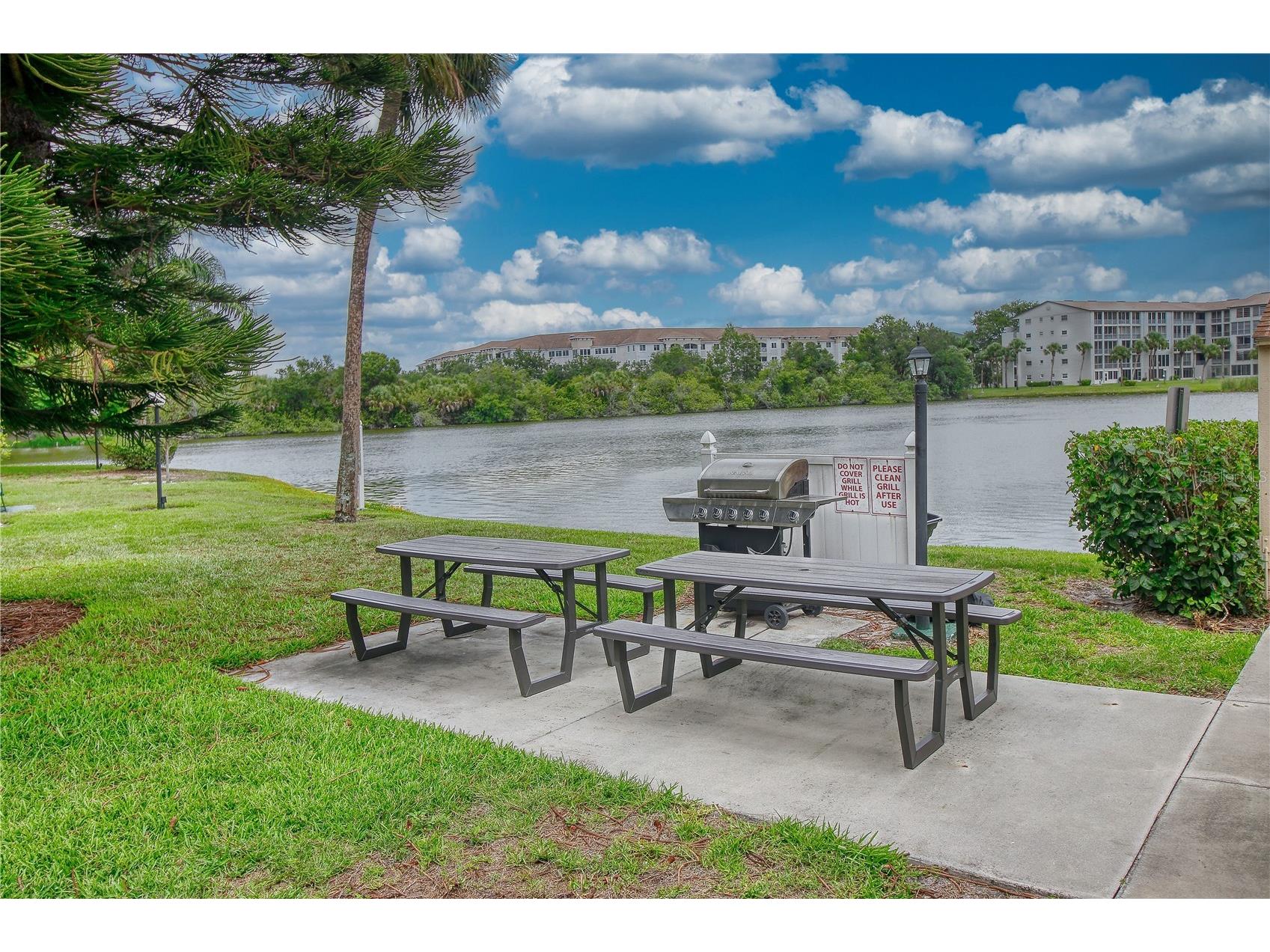 3658 Lake Bayshore Drive #320 Bradenton FL 34205 A4695380 image40