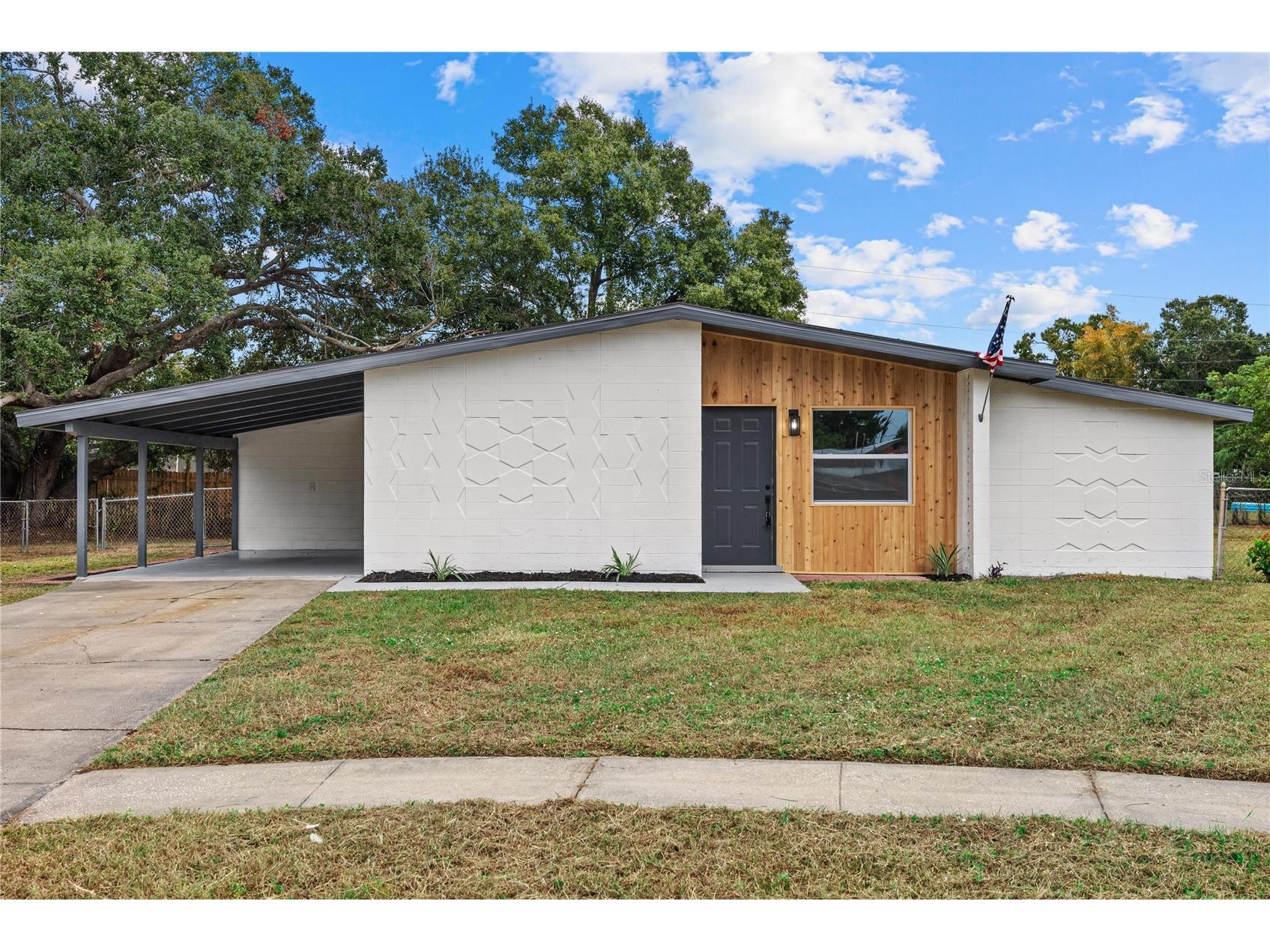 3659 Lalani Way Sarasota FL 34232 O6357955 image1