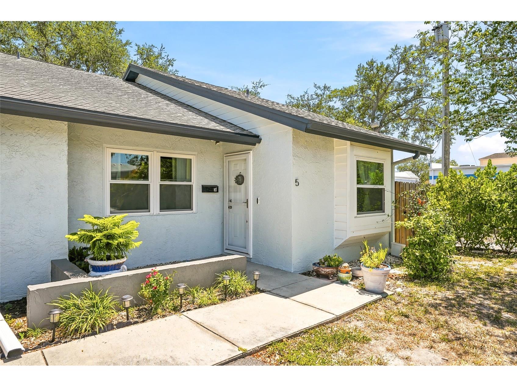 366 47th Avenue N #5 Saint Petersburg FL 33703 TB8514490 image1