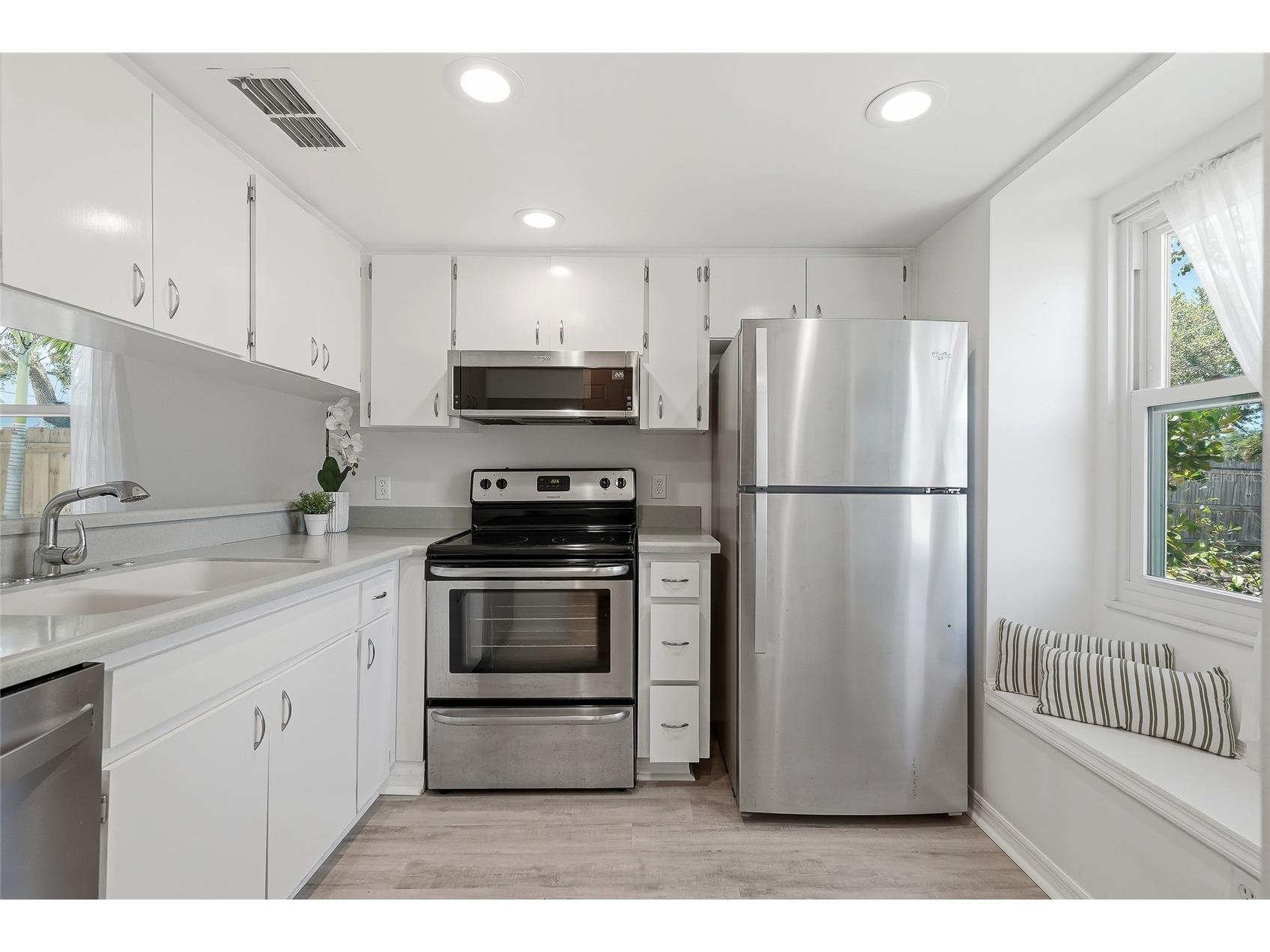 366 47th Avenue N #5 Saint Petersburg FL 33703 TB8514490 image13