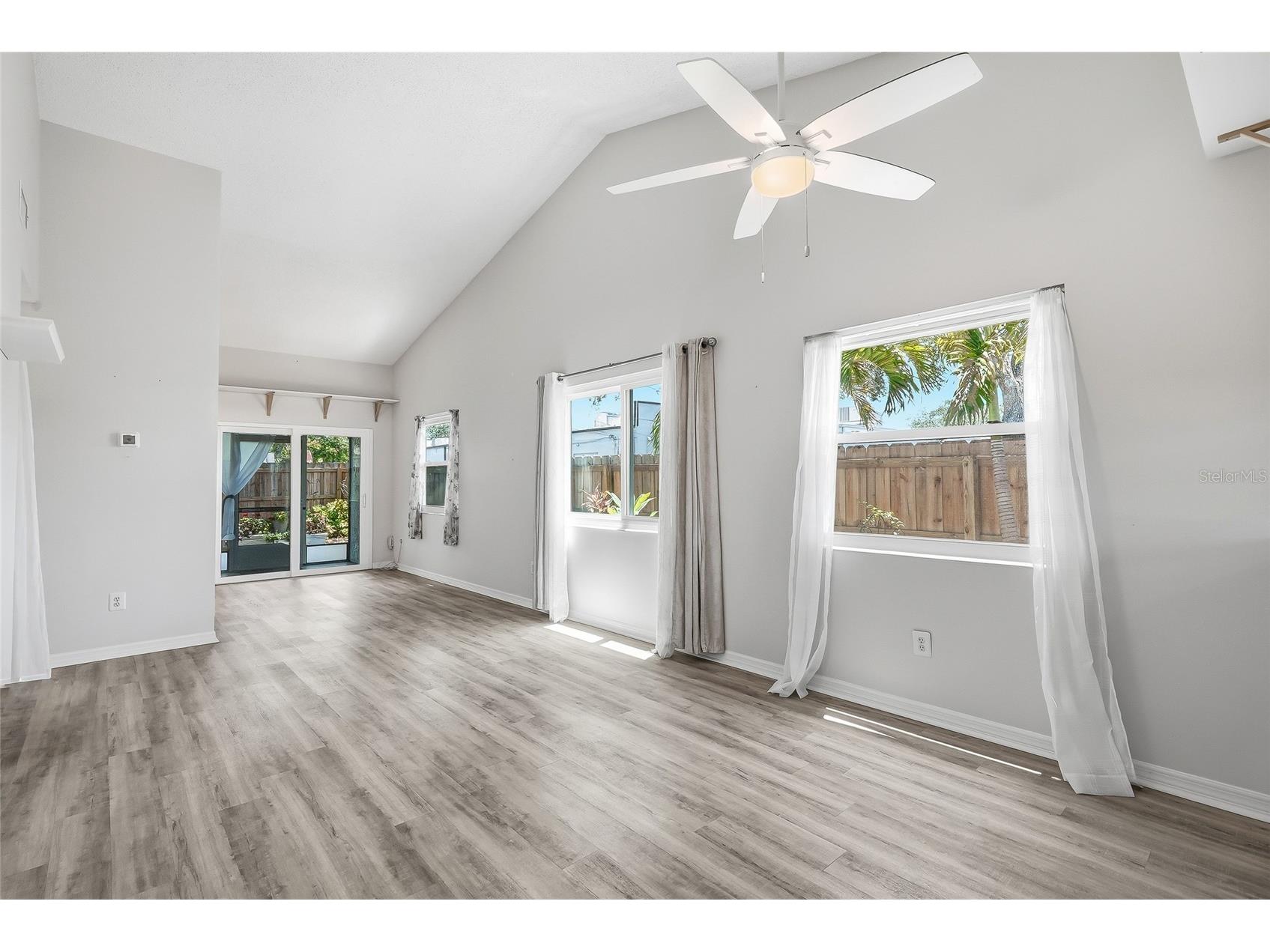 366 47th Avenue N #5 Saint Petersburg FL 33703 TB8514490 image5