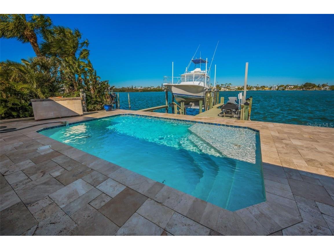 366 La Hacienda Drive Indian Rocks Beach FL 33785 - INTRACOASTAL WATERWAY TB8462368 image8