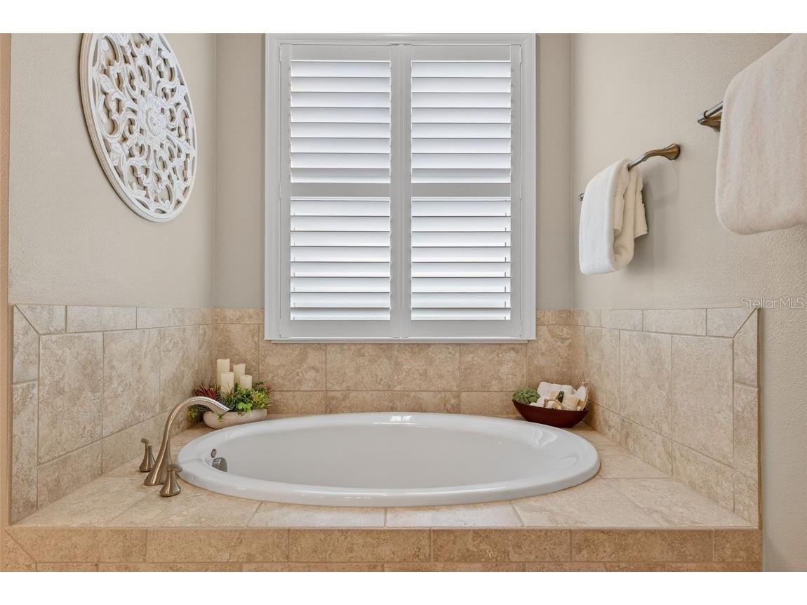 366 Padova Way North Venice FL 34275 A4667933 image41