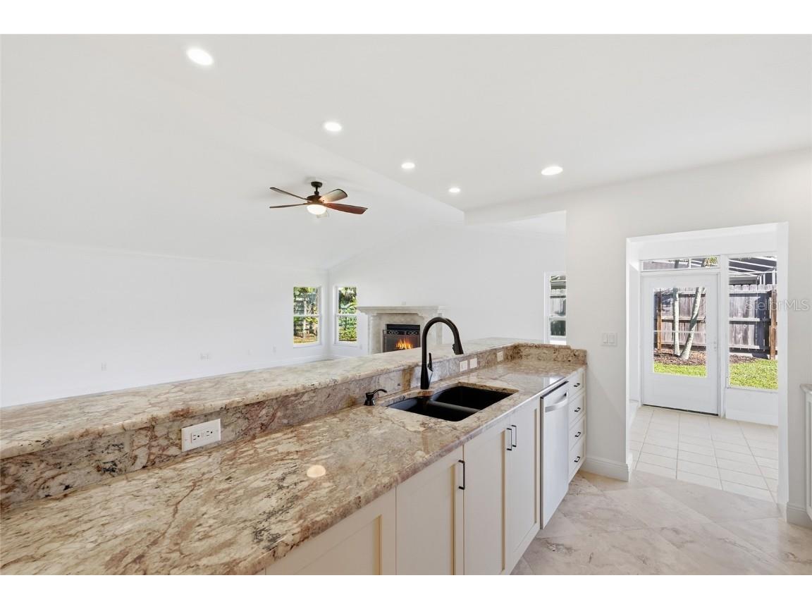 3660 Kingston Boulevard Sarasota FL 34238 A4673449 image10