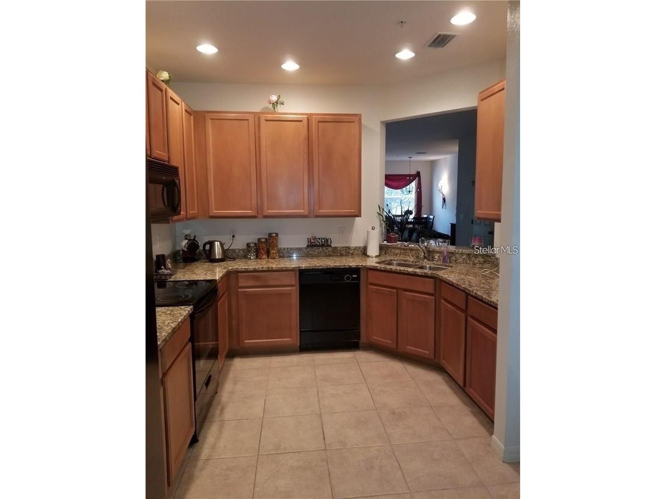 3661 Parkridge Circle #9-104 Sarasota FL 34243 A4698850 image2