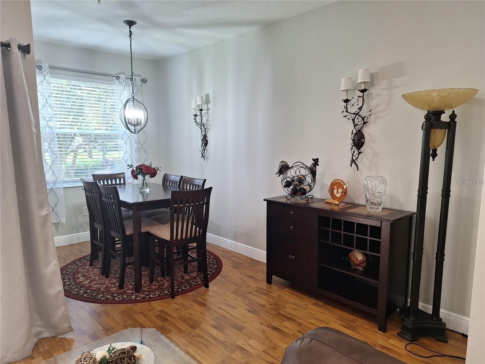 3661 Parkridge Circle #9-104 Sarasota FL 34243 A4698850 image3
