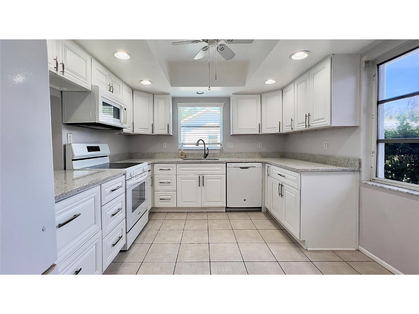 3662 Bonaventure Court Sarasota FL 34243 A4651408 image5