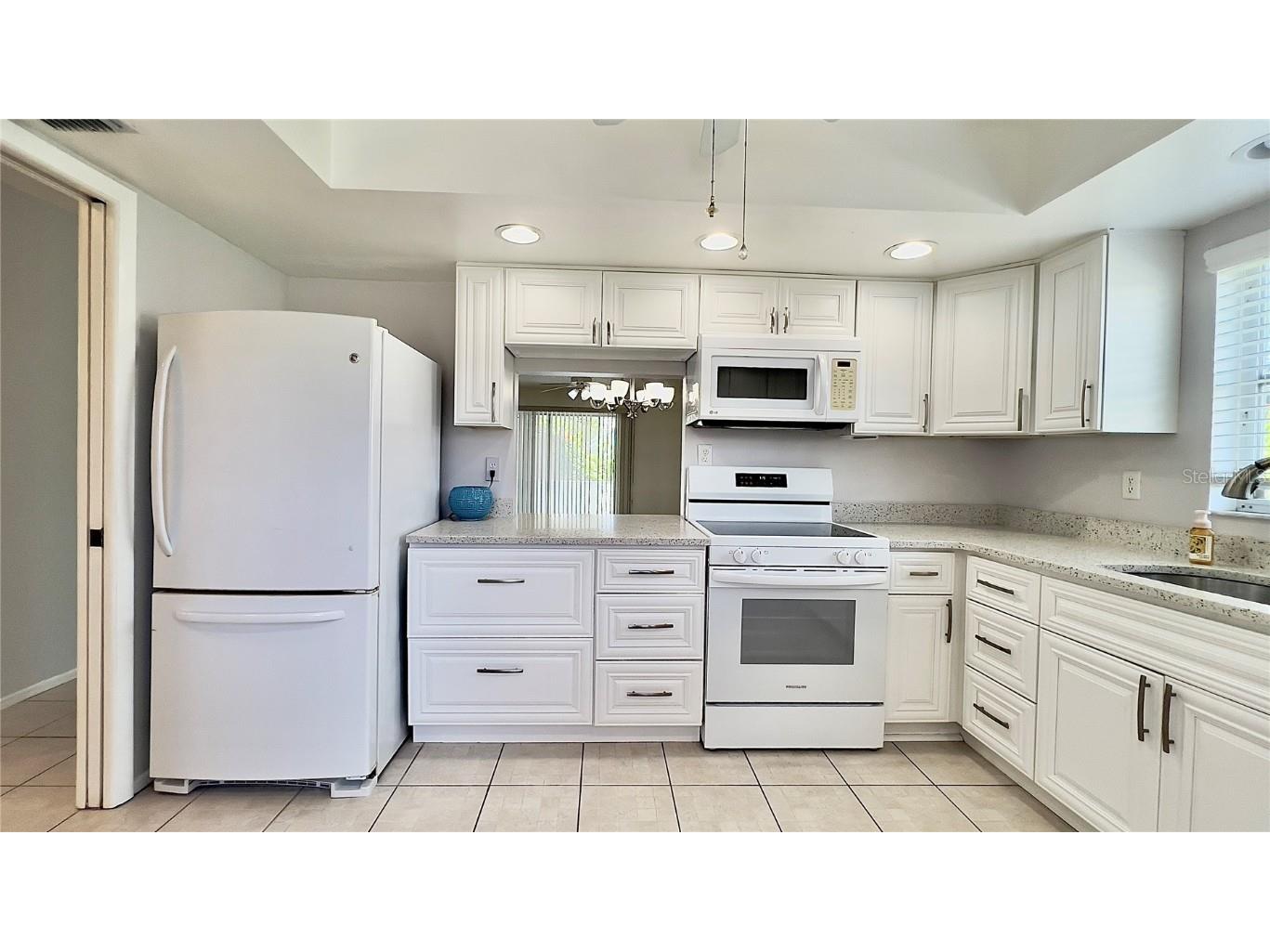 3662 Bonaventure Court Sarasota FL 34243 A4651408 image8