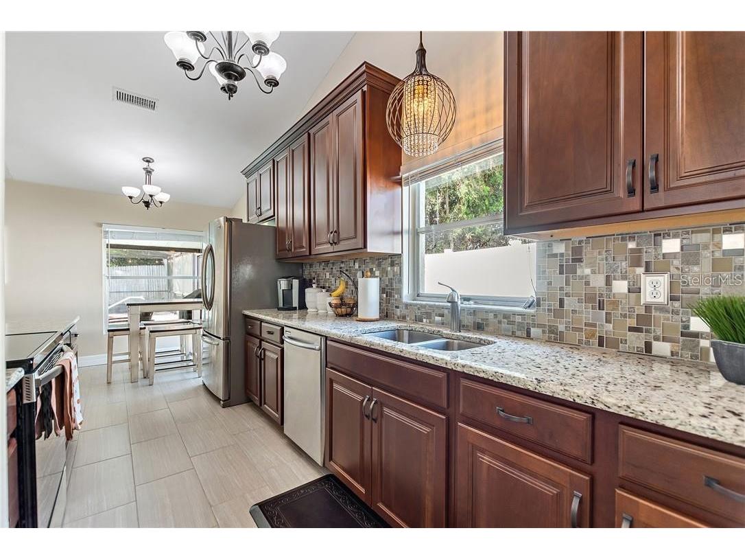3662 Chatham Drive Palm Harbor FL 34684 TB8448590 image4