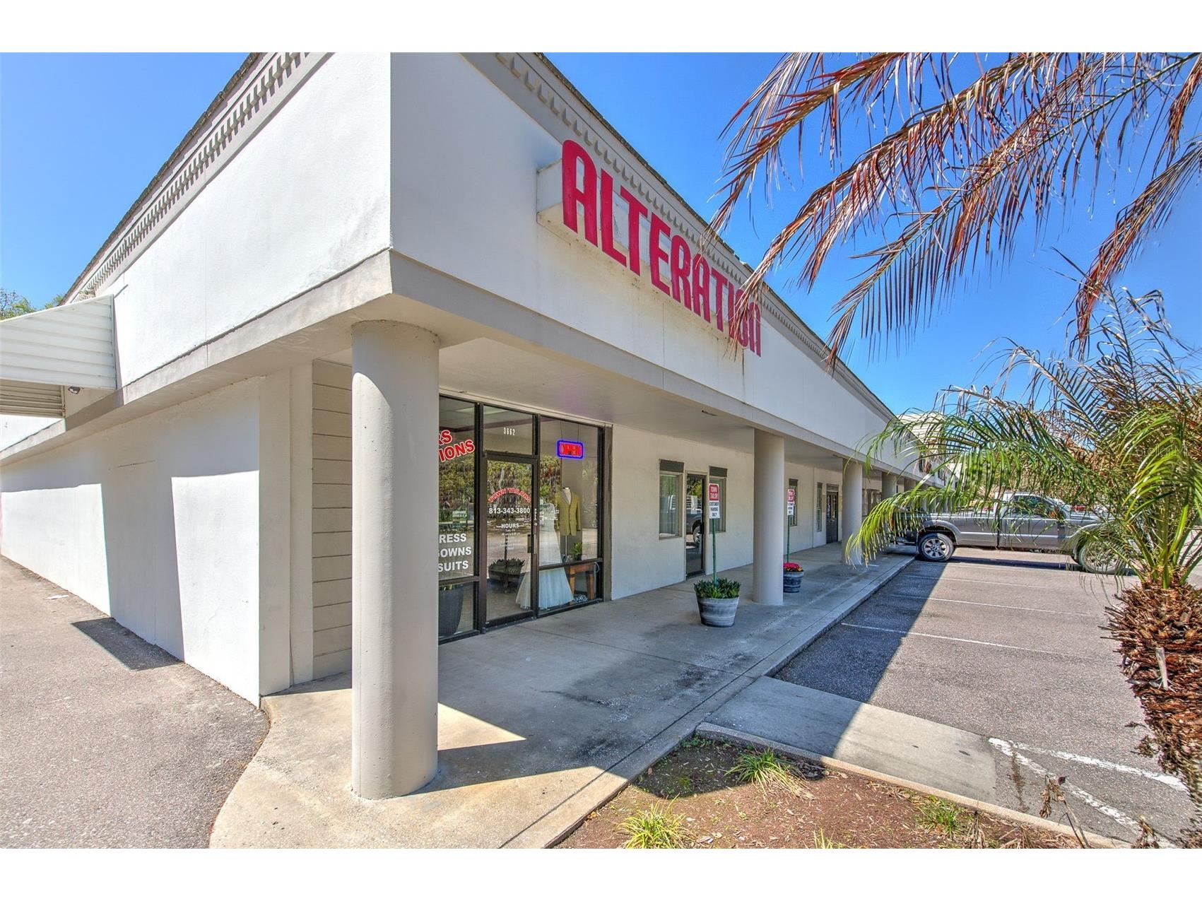 3662 Lithia Pinecrest Road Valrico FL 33596 TB8489522 image3