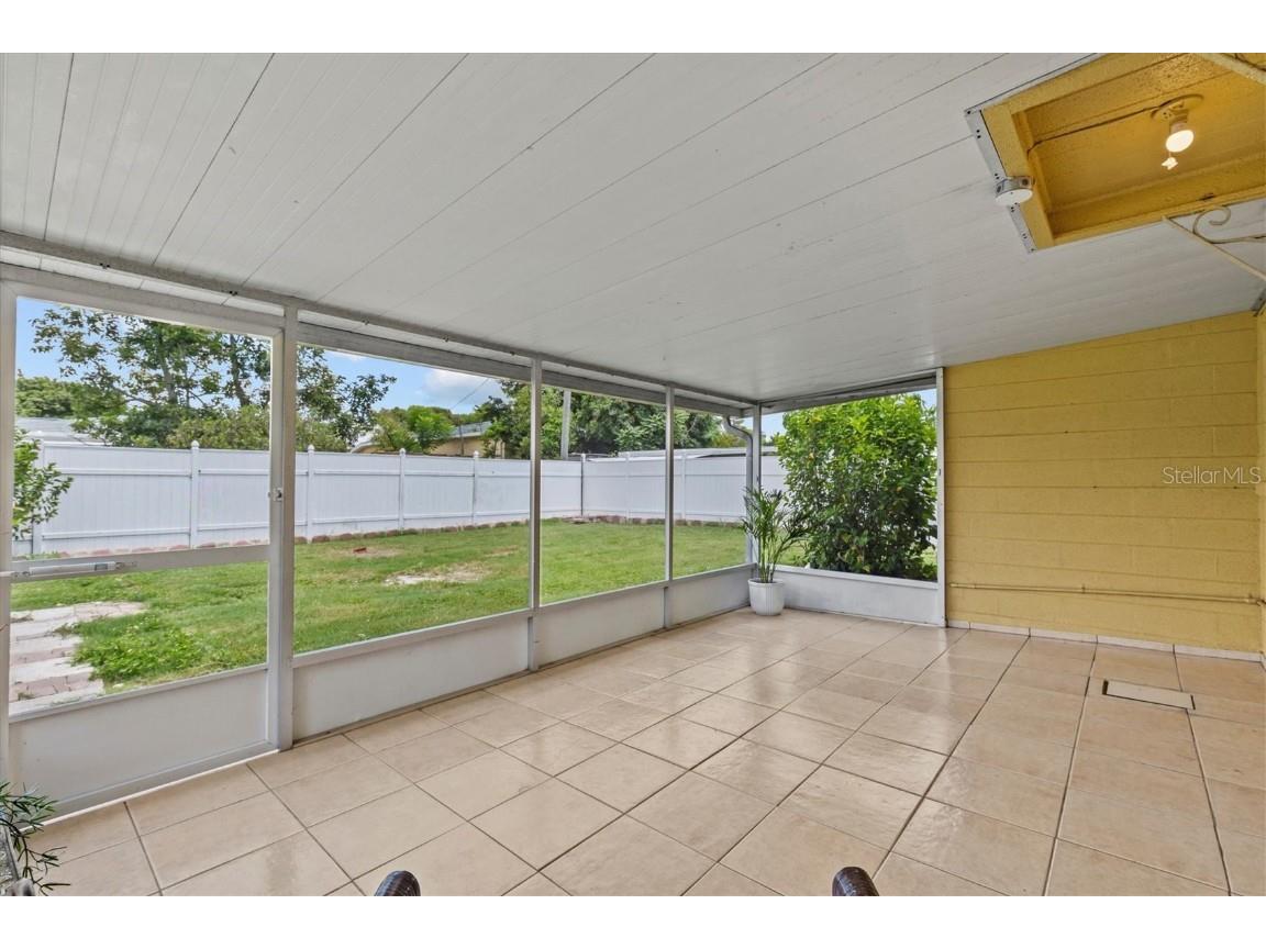 3663 22nd Avenue N Saint Petersburg FL 33713 TB8418605 image16