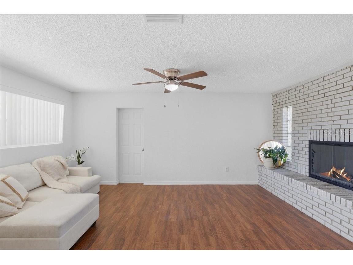 3663 22nd Avenue N Saint Petersburg FL 33713 TB8418605 image20