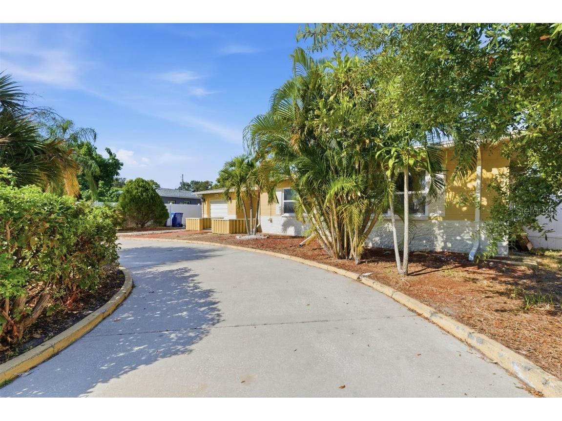 3663 22nd Avenue N Saint Petersburg FL 33713 TB8418605 image3