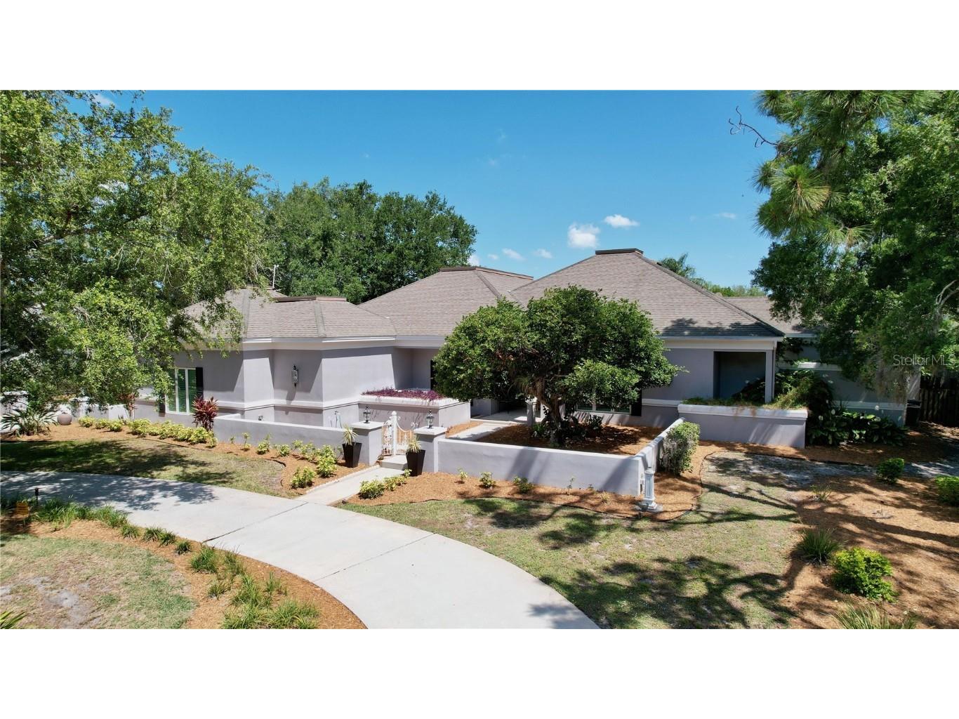 3663 Beneva Oaks Drive, Sarasota, FL, 34238 MLS L4944358 Edina Realty