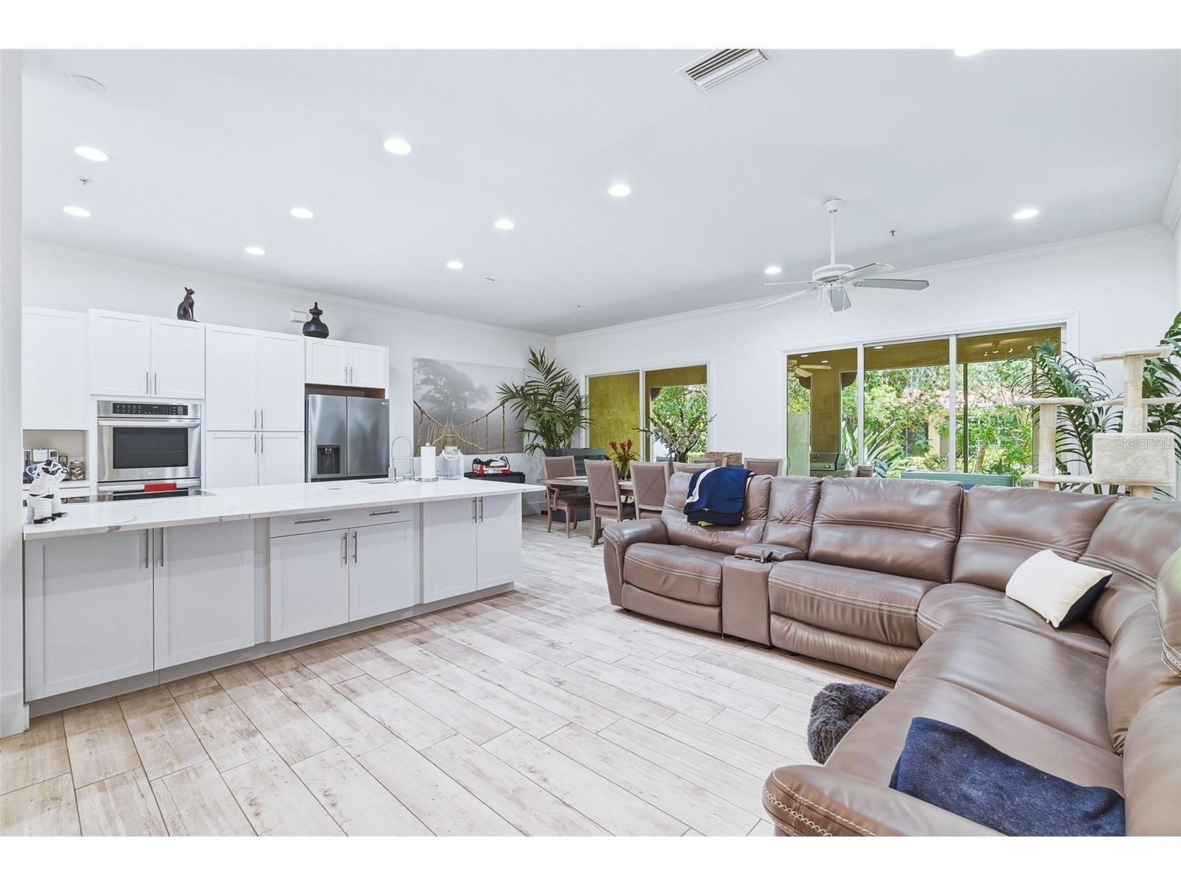 3663 Square West Lane #12 Sarasota FL 34238 A4694910 image14