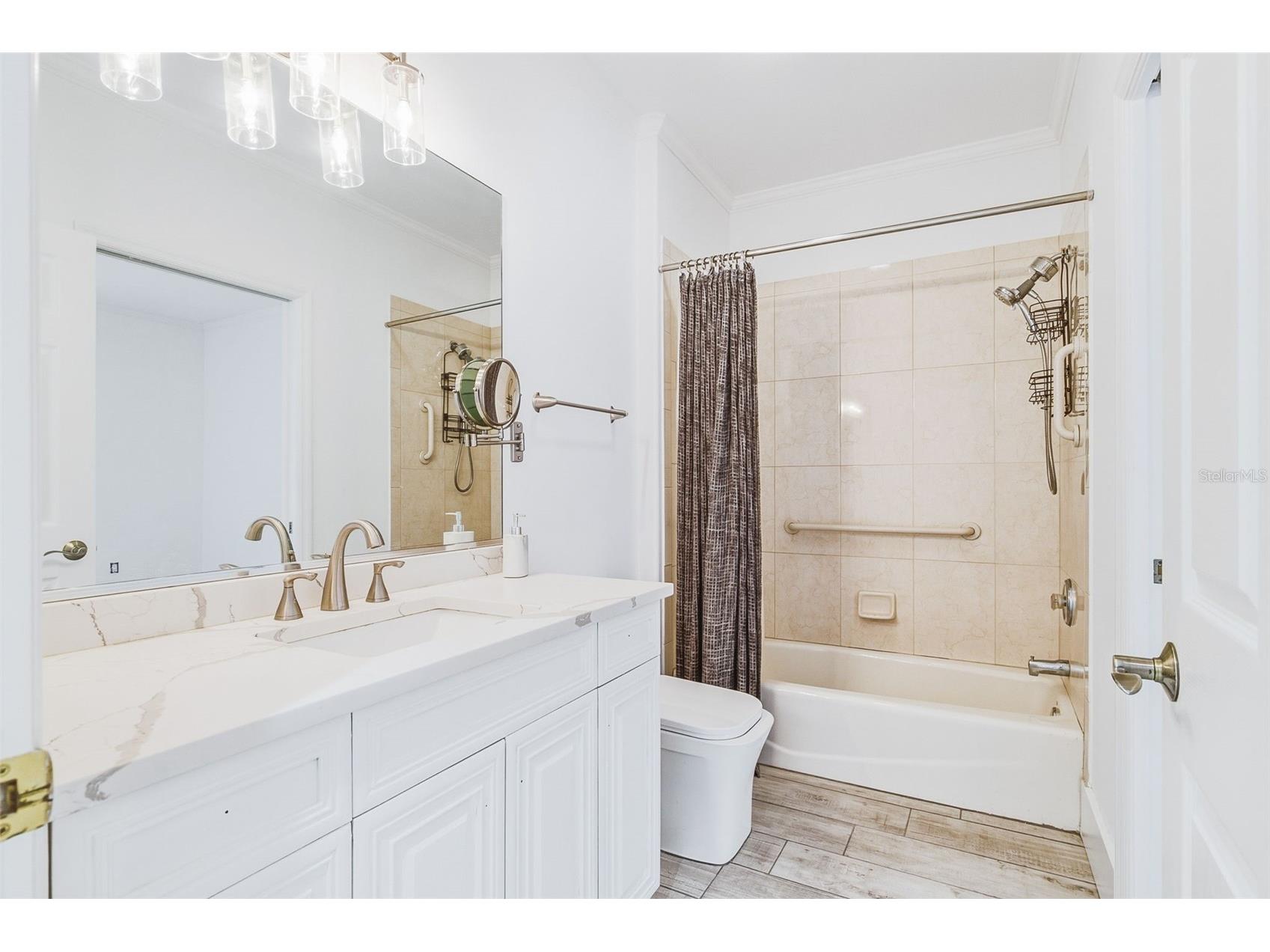 3663 Square West Lane #12 Sarasota FL 34238 A4694910 image23
