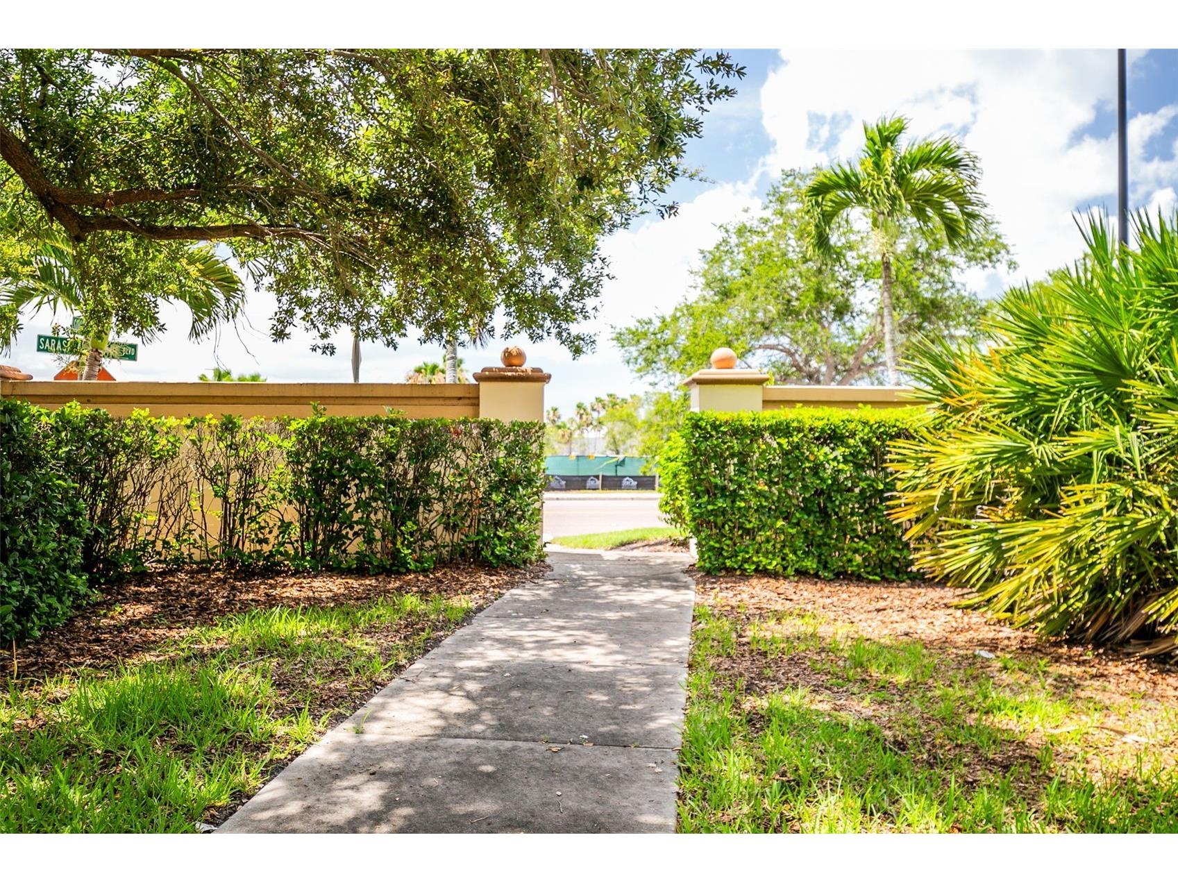3663 Square West Lane #12 Sarasota FL 34238 A4694910 image52
