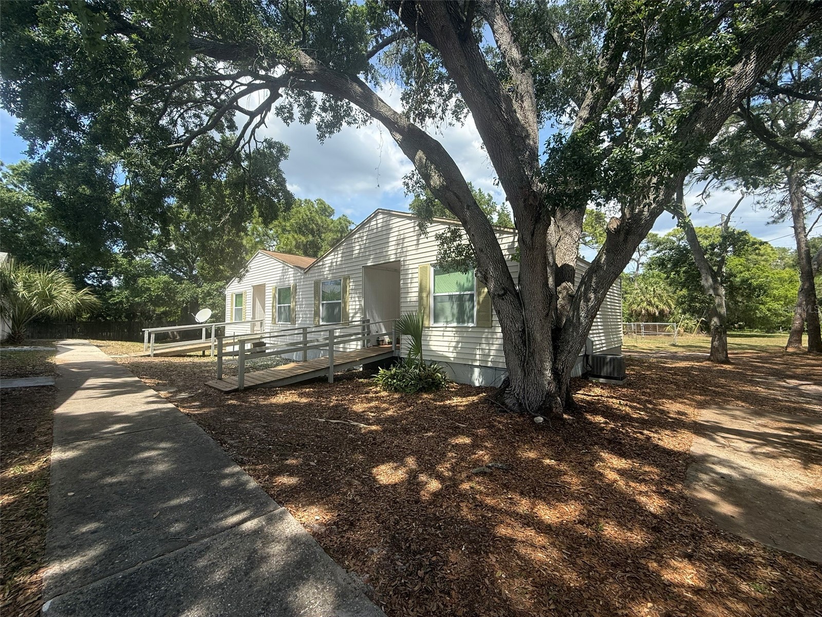 3664 Meriden Avenue Oldsmar FL 34677 W7885202 image1